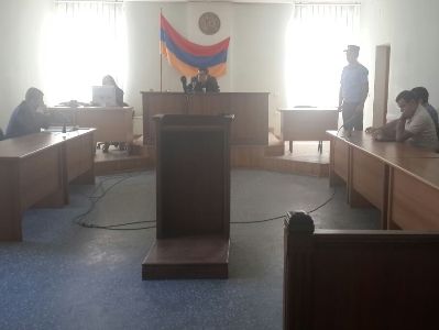 Ապօրինի զենք կրելու մեջ մեղադրվող, «Հիմնադիր խորհրդարանի» անդամի գործով դատավարությունը մեկնարկեց
