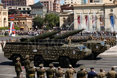 Yerevan military parade: Tanks, armored vehicles, artillery enter Republic Square (PHOTOS)