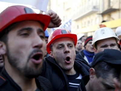 Митингующие шахтеры собрались у здания Верховной рады
