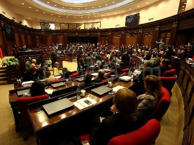ԱԺ արտահերթ նիստին ՀՀԿ պատգամավորների քվեարկության կոճակները չէին աշխատում
