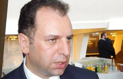 «ՀԺ»․ Նալբանդյանն իր հարցերը լուծել է Մոսկվայի միջոցով, Վիգեն Սարգսյանը կգնա ՊՆ