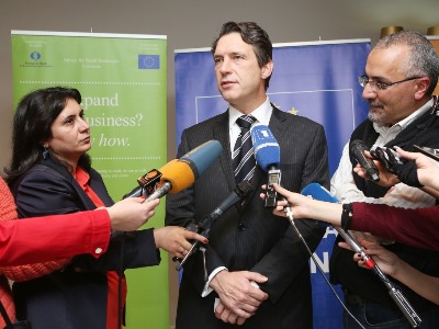 Հայաստանը շատ խնդիրներ ունի, բայց ամեն ինչ հանգում է մեկ խնդրի՝ կոռուպցիա. Մարկ Դեւիս
