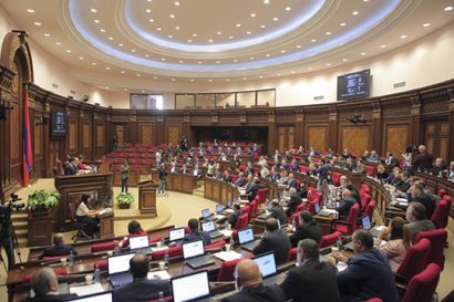 «Ժողովուրդ». Հայաստանի պատմության մեջ ամենախայտառակ խորհրդարանը