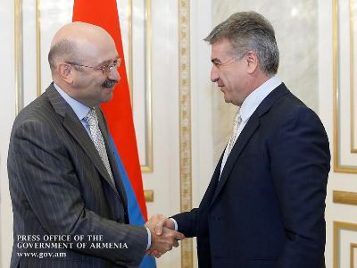 Վարչապետն ընդունել է «ВТБ 24» բանկի նախագահին (ֆոտո)