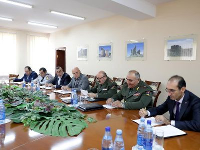 ՊՆ–ում քննարկվել են  մարտական գործողությունների մասնակցի կարգավիճակի տրմանը վերաբերող հարցեր