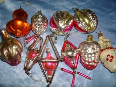 Christmas tree decorations: From apples and nuts to glass decorations