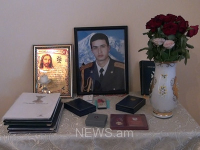 Я вернусь за вами, Мариам: Погибшего в апреле капитана и его жену объединяют воспоминания