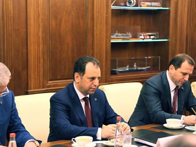 Վիգեն Սարգսյանը Մոսկվայում քննարկել է ռազմական փոխգործակցության զարգացման հարցեր