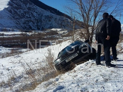 Տեղացած առատ ձյունը տասնյակ վթարների պատճառ է դարձել Լոռիում (ֆոտո)