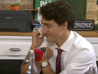 Canadian PM dabs a tear during speech of Syrian Armenian