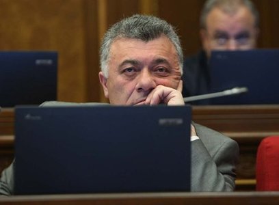 «Ժողովուրդ». Բոլոր բանակցությունները ձախողվել են. Ռուբիկ Հակոբյանին ՀՅԴ-ում չեն ցանկանում «հետ ընդունել»