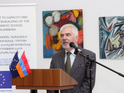 Կայացել է ՀՀ ԱԳՆ դիվանագիտական դպրոցի շրջանավարտների հանդիպումը