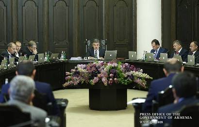 «Ժողովուրդ»․ Նախարարները՝ վարչապետի գլխավորությամբ, որեւէ լումա չեն ներդրել ՀՀԿ-ում