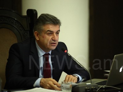 Դուք հաճույք ինչի՞ց եք ստանում. Կարեն Կարապետյանը՝ Դավիթ Լոքյանին