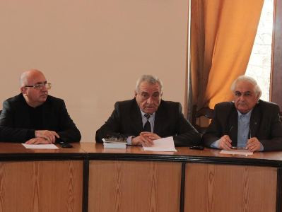 Գրողների միությունում «Հայոց լեզվի հիմնախնդիրներ» թեմայով քննարկում է անցկացվել. գործնական առաջարկներ են եղել