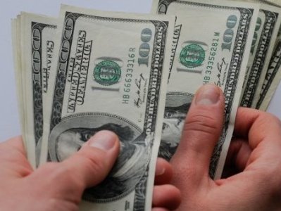 Դոլարի փոխարժեքի աճը դրական կանդրադառնա Հայաստանի տնտեսության վրա. տնտեսագետ