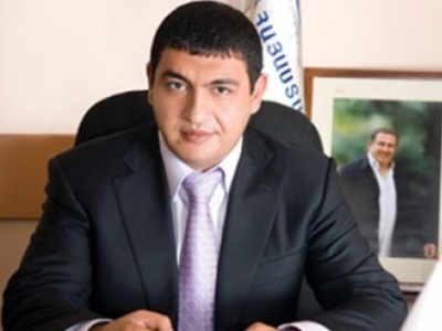 Կոտայքի մարզպետը՝ Գագիկ Ծառուկյանի փեսան, նրա վերաբերյալ հարցերից խույս տվեց