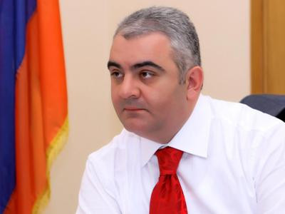 Պաշտոնյան հերքում է. «Ռոստելեկոմ»-ն առայժմ չի հետաքրքրվել Երեւանի գլխավոր հրապարակի շենքով