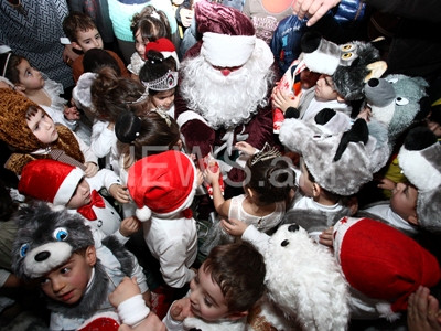 Yerevan kindergarten children want iPhone 7 from Santa (PHOTOS)