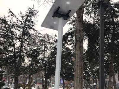 Երեւանում տեղադրվեց բջջային հեռախոսների լիցքավորման առաջին արեւային կայանը