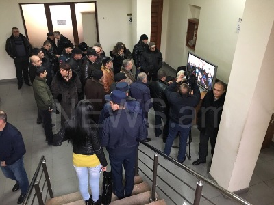 Դատական պրոցեսներն արհեստական ձեւով հետաձգվում են. «Զինված խմբի» գործով ամբաստանյալի պաշտպան