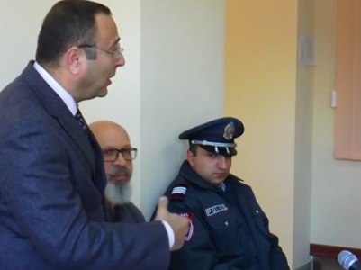 Կարո Եղնուկյանը կմնա կալանքի տակ