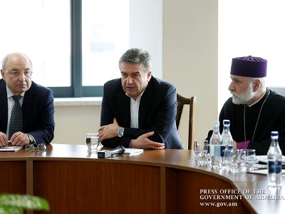 Կարեն Կարապետյան. Մենք պետք է ունենանք կիրթ, գրագետ քաղաքացի եւ բիզնեսմեն, գրագետ ֆերմեր եւ զինվոր