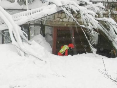 Ձնահոսքի տակ մնացած Rigopiano հյուրանոցում զոհվածների թիվը հասել է 12-ի