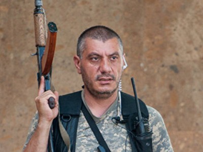 Продлен срок ареста члена группы «Сасна црер» Армена Биляна