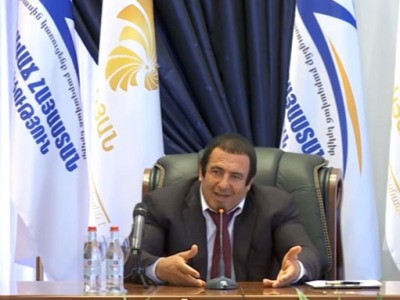 Գագիկ Ծառուկյան. Ինձ համար հետաքրքիր էր իմանալ՝ ո՞վ է բզբզում