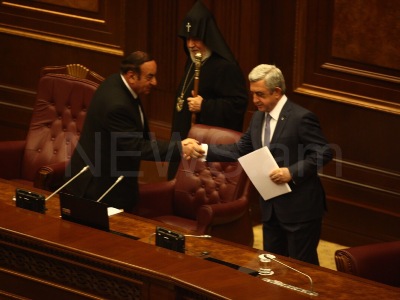 Դուք պետական կառավարման նոր կարգի կայացման առաջին քայլը կատարողներն եք. Սերժ Սարգսյանը՝ ԱԺ նիստում (Ֆոտո)