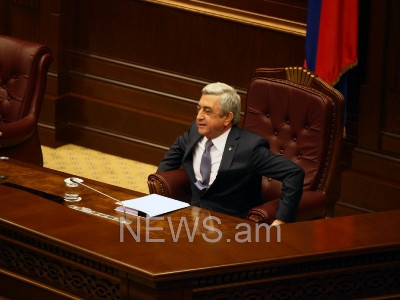 Պատրաստ եմ աշխատել ներկայացված բոլոր կուսակցությունների հետ. Սերժ Սարգսյանը՝ ԱԺ-ում