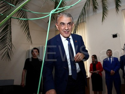 ԱԺ նախագահ ընտրվեց Արա Բաբլոյանը (Ֆոտո)