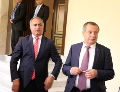 «Հրապարակ». Պայքարը ԱԺ-ում VIP սենյակների համար. հերթում առաջինը «խարոշիներն» են