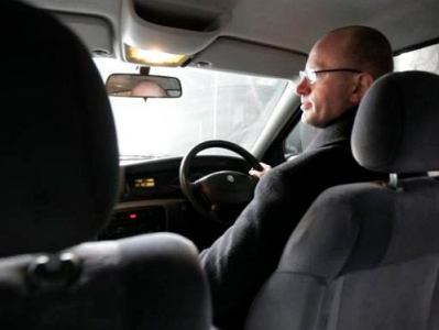 Armenia police don't confirm rumors on banning right-hand-drive cars