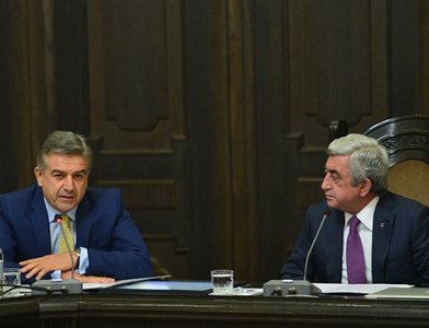 «ՀԺ». Մնում է պարզել, թե ինչի վրա են հույս դրել Սերժ Սարգսյանն ու Կարեն Կարապետյանը