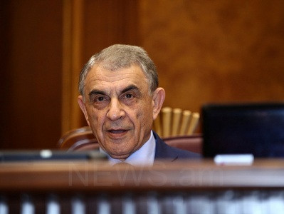 Արա Բաբլոյանը պատգամավորներին խորհուրդ տվեց չշտապել ամառային արձակուրդի հարցում