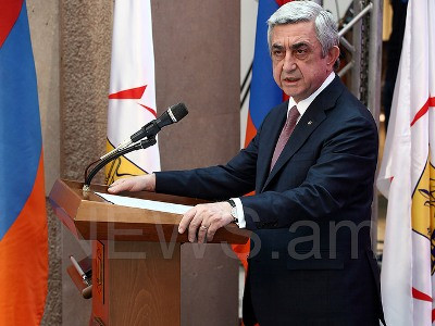 Գիտեմ, որ հեշտ խնդիր չեմ դրել. Ինչպես է Սերժ Սարգսյանը տեսնում Երեւանի տրանսպորտի խնդրի լուծումը