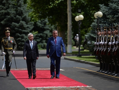 ՀՀ նախագահի նստավայրում տեղի է ունեցել Տաջիկստանի նախագահի հրաժեշտի արարողությունը (Ֆոտո)