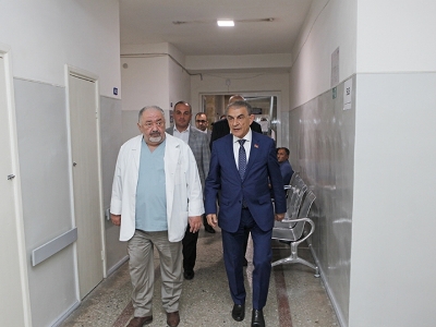 Արա Բաբլոյանն այցելել է Արցախում վիրավորված զինծառայող Մյասնիկ Հովհաննիսյանին (ֆոտո)