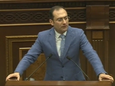 Արտակ Զեյնալյան. Բնակչության 47 տոկոսը ցանկանում է Հայաստանը լքել` այսպես չպետք է լինի