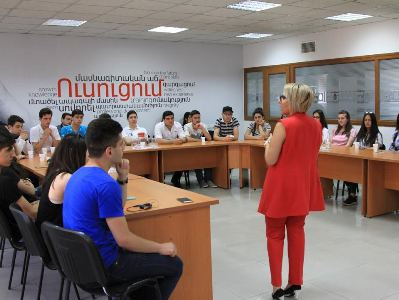 «Քվանտ» վարժարանի եւ ՀԱՊՀ ավագ դպրոցի սաներ այցելել են «ՎիվաՍել-ՄՏՍ»-ի գրասենյակ