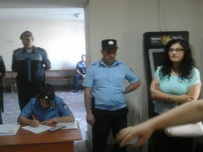 Начало судебного заседания по делу «Сасна црер» задерживается: адвокаты отказываются от досмотра