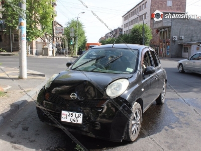 Կին վարորդի ինքնազգացողությունը ընթացքում վատացել է եւ նա Nissan-ով բախվել է հաստաբուն ծառին (ֆոտո)