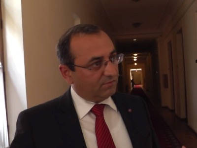 Ջրառի մասին որոշումը պետք չէ դիտարկել որպես ինտրիգ կան ճեղք կոալիցիայի մեջ. Արծվիկ Մինասյան