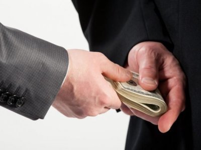 Man introduces himself as Armenia MOD official and demands $2,500 for discharging soldier