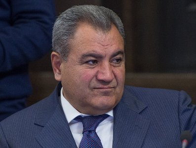 «Հրապարակ». Ո՞ւր է «անհետացել» Իշխան Զաքարյանը. անգամ ներկա չի եղել իր ընկեր Քուշկյանի դստեր հարսանիքին