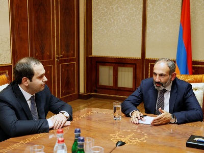 ԱԱԾ պետը վարչապետ Փաշինյանին զեկուցել է երկրում անվտանգության հետ կապված իրավիճակը (ֆոտո)