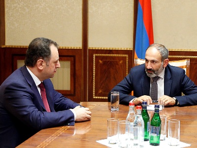 Վարչապետին զեկուցվել է արտաքին անվտանգության հետ կապված իրավիճակը (ֆոտո)