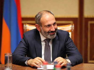 Նիկոլ Փաշինյանի առաջին ուղիղ եթերը Բաղրամյան 26-ից